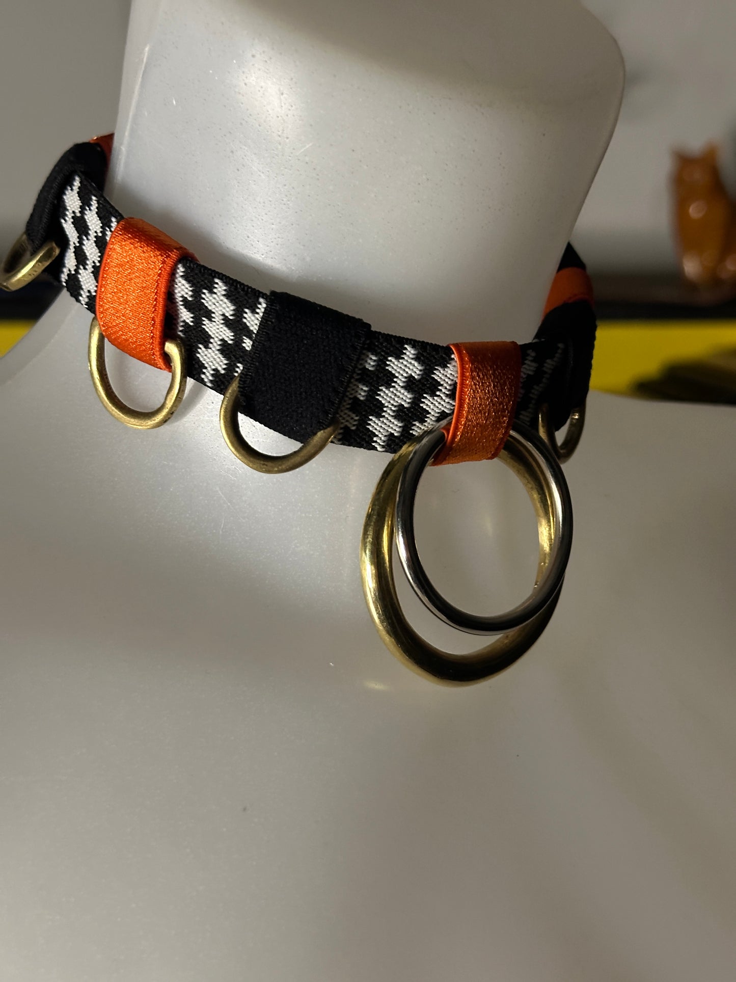 CHARMED RETRO CHOKER, Houndstooth orange/gold mix, SAMPLE