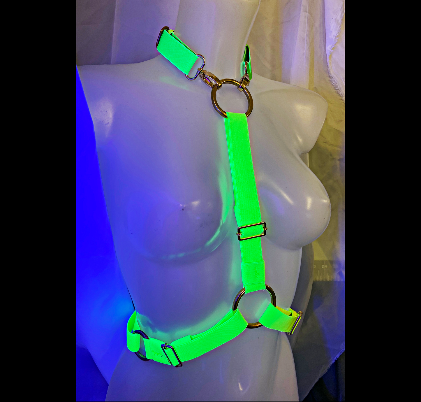 TRIUMPH UV Tie